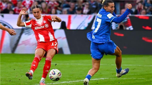 „Neuer Meilenstein“: FC Bayern siegt vor Rekordkulisse Bayern-Star Klara Bühl traf in dieser Szene zum Endstand.