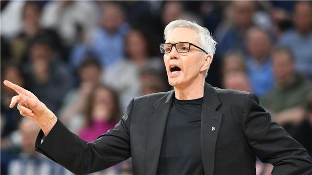 Bayerns Coach Herbert zu Kanada-Job: Doppelrolle möglich Bayerns Basketball-Trainer Gordon Herbert übernimmt im Sommer 2026 die kanadische Nationalmannschaft.