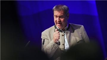 Bayerns Ministerpräsident Markus Söder fordert einen Rettungsschirm unter anderem für Stadtwerke.