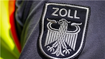 Beamte von Zoll, Polizei, dem Landkreis Oldenburg und der Gemeinde Großenkneten sind im Einsatz (Symbolbild)