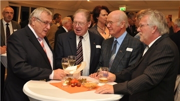 Begegneten sich im Jahr 2010 beim Abend der Begegnung im Rathaus (von links): Arthur Beneken, Herbert Peters, Martin Schmidt und Ulf Voigts. 