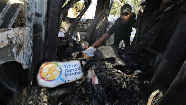 Entsetzen über Tod von Gaza-Helfern bei israelischem Angriff Bei dem israelischen Luftangriff im Gazastreifen sind laut World Central Kitchen sieben Mitarbeiter getötet worden.