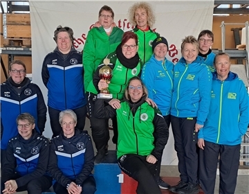 Boßlerinnen aus Waddens, Esenshamm und Seefeld.