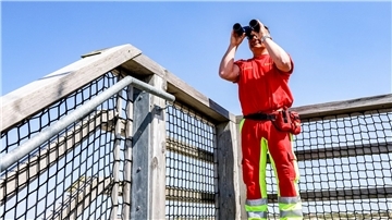 Bei der Arbeit im nordfriesischen St. Peter-Ording: Sven Guse ist Sanitäter sowie Strömungs- und Wasserretter.