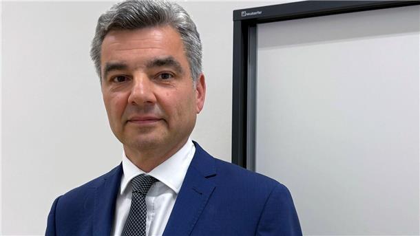 Anwalt der Republik vermutet Benko-Vermögen in Stiftungen Bei der Aufarbeitung der milliardenschweren Signa-Pleite sind laut Finanzprokuratur noch viele Fragen offen.