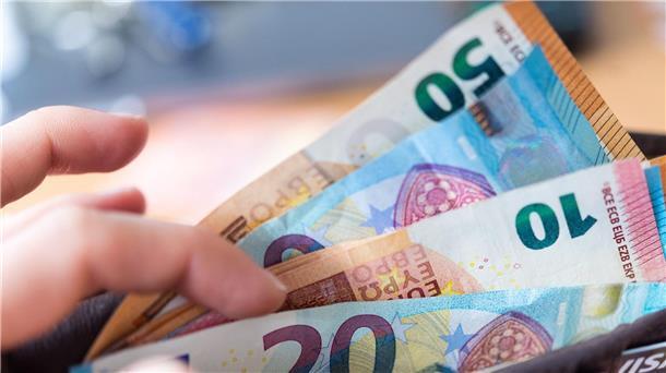 Bei der Überweisung des Geldes hakt es offenbar an der Umsetzung.