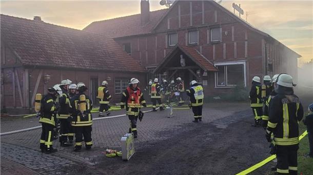 Bei diesem Einsatz am ehemaligen Rauchfang in Sillens handelte es sich lediglich um eine Übung. 