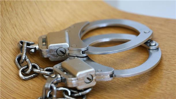 Razzia in Belgiens Drogenmilieu: Polizisten festgenommen Bei einem Schlag gegen die organisierte Drogenkriminalität in Belgien wurden insgesamt 22 Personen festgenommen.