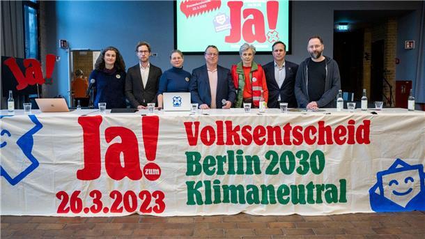 Berliner entscheiden über mehr Tempo beim Klimaschutz Bei einem Volksentscheid können Berlinerinnen und Berliner darüber abstimmen, ob die Hauptstadt bis 2030 klimaneutral werden soll.