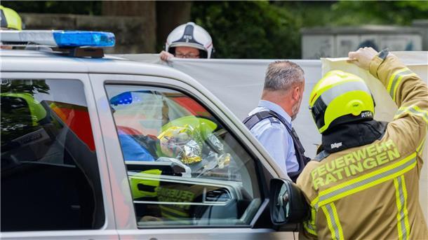 Explosion in Ratingen: Was wir wissen - und was nicht Bei einer Explosion in einem Hochhaus in Ratingen wurden mehrere Menschen verletzt - darunter auch Einsatzkräfte der Feuerwehr und der Polizei.