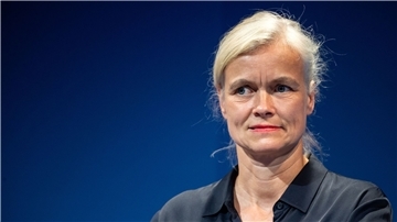Bei Fresenius Medical Care (FMC) wiederum übernimmt Carla Kriwet das Ruder in die Hand.