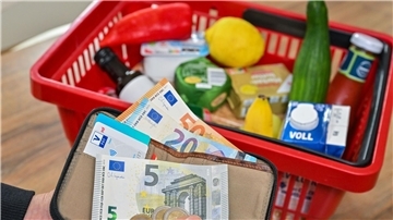 Bei Lebensmitteln planen deutlich weniger Unternehmen Preiserhöhungen.