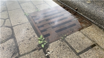 Bei Starkregen stehen schnell ganze Straßenzüge unter Wasser.