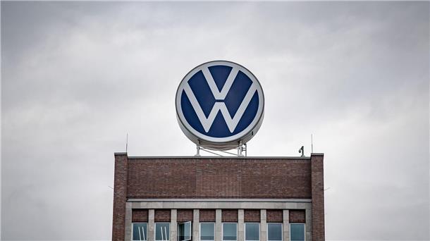 VW schwört Mitarbeiter auf Einschnitte ein Bei Volkswagen wird es in den nächsten Jahren Einschnitte auch beim Personal geben.