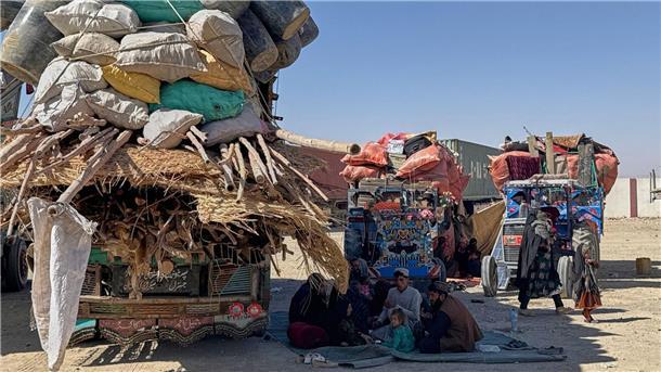 Afghanistan und Pakistan melden Dutzende Tote bei Gefechten Beide Staaten geben sich gegenseitig die Schuld.
