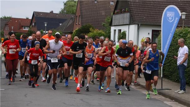 Samstagslauf des Großenmeerer TV lockt Rekordteilnehmerzahl an 10-Kilometer-Lauf beim Samstagslauf des Großenmeerer TV