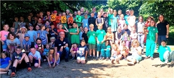 Beim diesjährigen Sponsorenlauf der Grundschule Ebersdorf-Alfstedt kamen 6.666 Euro zusammen, die zu gleichen Teilen dem Förderverein der Grundschule Ebersdorf-Alfstedt sowie dem Kinderhospiz Löwenherz in Syke zugute kamen. 