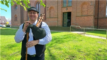 Beim Musikfieber unternimmt Simon Bellett eine musikalische Reise in seine Heimat Yorkshire. 