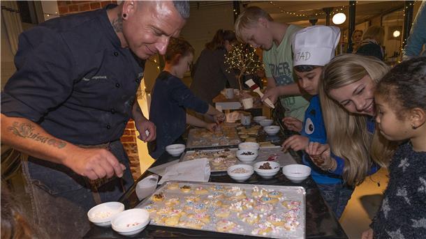 Beim Keksebacken war die Freude allen ins Gesicht geschrieben. 