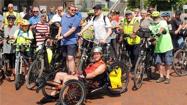 Beim Stadtradeln haben Teilnehmer aus Bremerhaven und Schiffdorf eine gemeinsame Radtour organisiert. 