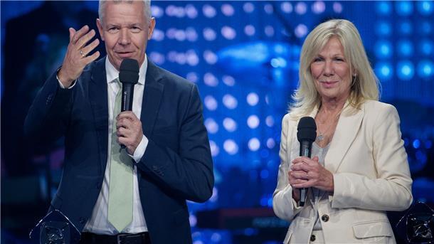 Rentner Peter Kloeppel backt in Florida deutsches Brot Bekamen beim Grimme-Preis in Marl (NRW) im April eine besondere Ehrung der Verleiher: Peter Kloeppel und Ulrike von der Groeben. (Archivbild)