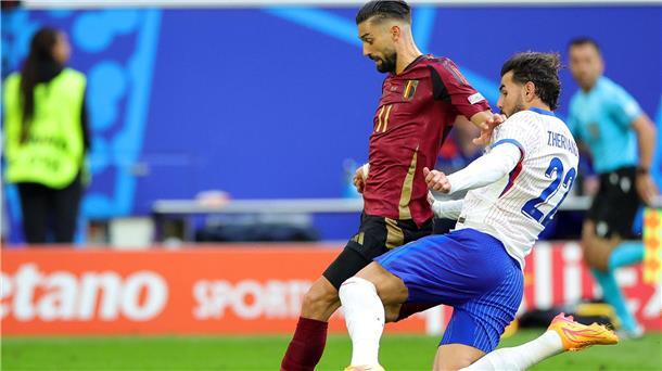 Belgien kam im Spiel zu wenigen Torchancen, hier in Person von Yannick Carrasco (l.).