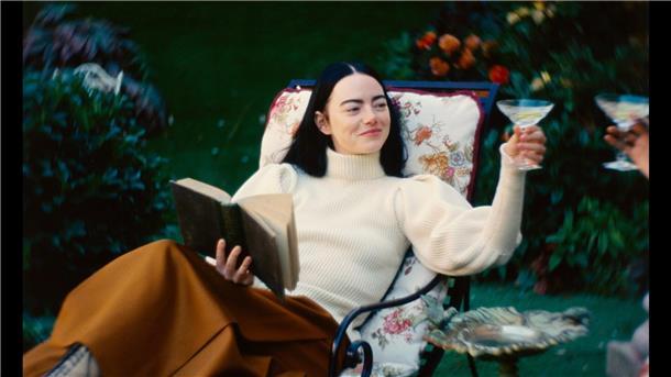 Unsere Streamingtipps: Von Sylt ins Reich der Toten bis ins All Bella Baxter (Emma Stone) wird in „Poor Things“ von einem brillanten und unorthodoxen Wissenschaftler von den Toten zurück ins Leben geholt wird - die junge Frau ist hungrig auf das Leben und die Lebenserfahrung, die ihr fehlt.
