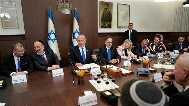 Israels neue Regierung - USA pochen auf Zweistaatenlösung Benjamin Netanjahus rechts-religiöse Regierung wurde am Donnerstag vereidigt. Es ist die am weitesten rechts stehende Regierung, die Israel je hatte.