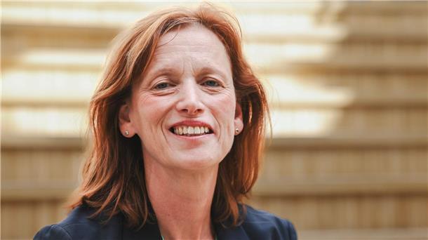 Nach Pisa-Debakel: Bildungsausschuss-Chef fordert Sonder-MPK Bereits vor der Veröffentlichung der Pisa-Ergebnisse hatte Karin Prien betont, dass Deutschland den Weg vom Sozialstaat zum sozialen Bildungsstaat einschlagen müsse.