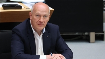 Berlins Regierender Bürgermeister Kai Wegner (CDU) spricht sich dafür aus, Verwaltungssprache verständlich zu machen.