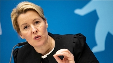 Berlins Regierende Bürgermeisterin Franziska Giffey (SPD) bei einer Pressekonferenz in Berlin.