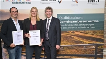 Zertifikate „Reisen für Alle“ für Cuxhavener Einrichtungen