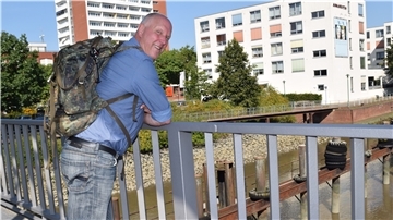 Berufsoffizier und Hochschulprofessor Frank Reininghaus liebt das Wandern und hilft auch anderen, geeignete Strecken zu finden.