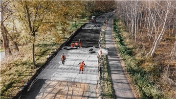 Bauarbeiten auf einer Straße