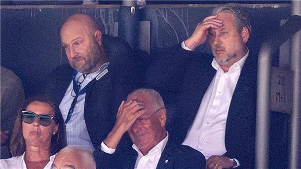 Betretene Miene bei Sportchef Dufner (l). Nach nur fünf Monaten im Amt ist schon wieder Schluss