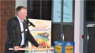 Beverstedt Bürgermeister Guido Dieckmann (parteilos) beim Abend der Begegnung in der Feldhofhalle Beverstedt. 
