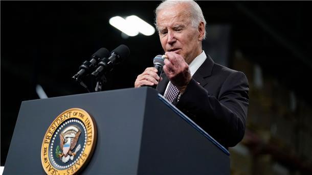 Biden mit Vorstoß zur Lockerung der Marihuana-Regeln Biden werde per Präsidentenerlass das Justiz- und das Gesundheitsministerium auffordern, die Bewertung von Cannabis beschleunigt zu prüfen, wie das Weiße Haus mitteilte.