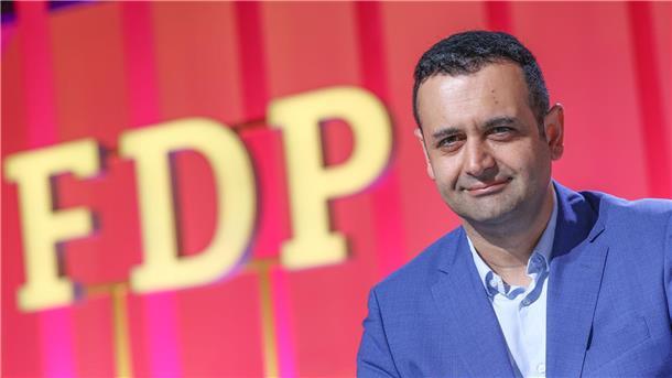 FDP will Fitnesskur für Deutschland   Bijan Djir-Sarai, FDP-Generalsekretär, beim  Bundesparteitag seiner Partei.