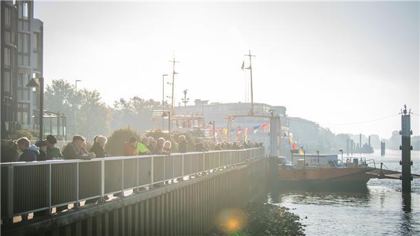 Live-Blog Weser-Parade: Lauter schöne Schiffe vor Bremerhaven Live-Blog Weser-Parade: Lauter schöne Schiffe vor Bremerhaven