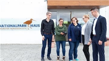 Spendenübergabe Nationalpark-Haus Wurster Nordseeküste