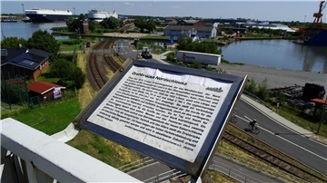 Neues aus dem Schilderwald: Keine Drehbrücke in Sicht