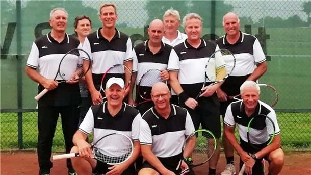 Tennisspieler der "Herren 50" der Spielgemeinschaft TSV Sandstedt und Hagener SV