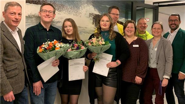 Drei Pflegefachkräfte erhalten Fresenius Ausbildungspreis Drei Pflegefachkräfte erhalten Fresenius Ausbildungspreis