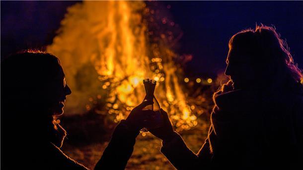 Osterfeuer in Groß Meckelsen wird am Samstag abgebrannt Das Foto zeigt ein Osterfeuer.