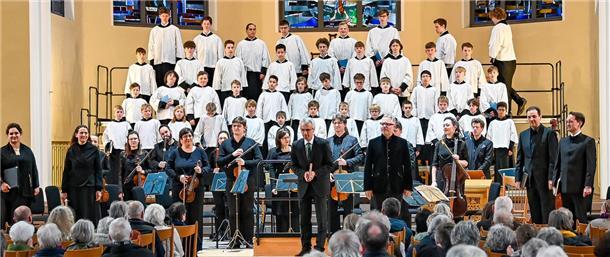 Knabenchor begeistert bei Bach-Konzert in der Großen Kirche Knabenchor begeistert bei Bach-Konzert in der Großen Kirche