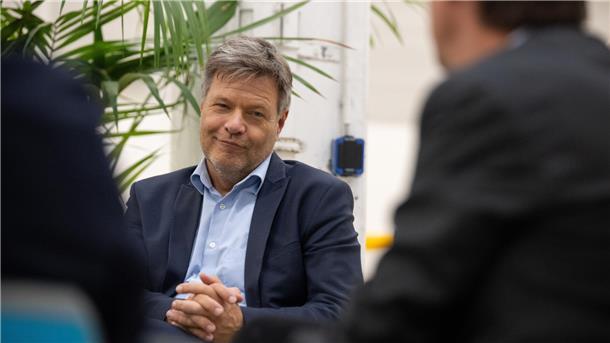 Bundeswirtschafts- und Klimaminister Robert Habeck von den Grünen werden durchaus Ambitionen auf eine Kanzlerkandidatur bei den nächsten Wahlen zugetraut.