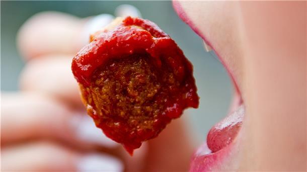Die Currywurst wird 70