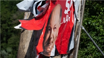Schönen Gruß von Olaf Scholz - der Kanzler als Postkarte