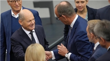 Kommentar: Scholz und Merz eröffnen den Wahlkampf
