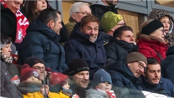 Jürgen Klopp auf der Tribüne in Leipzig